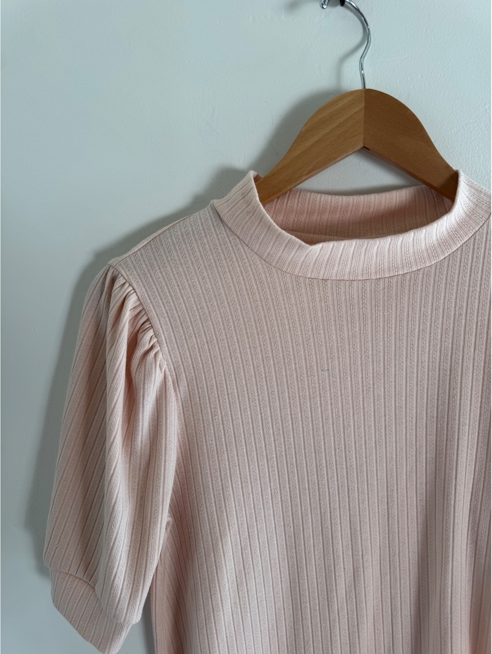 Hayden Los Angeles Blush Pink Ribbed Puff Sleeve Top – Size Small - Picture 2 of 3